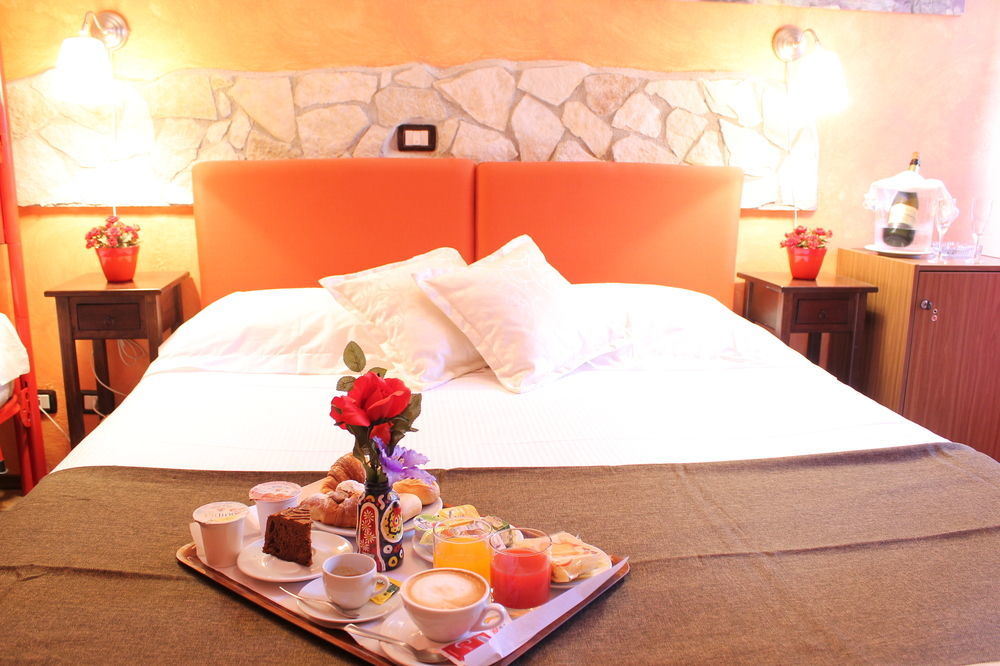 Hotel La Torraccia Тарквиния Экстерьер фото
